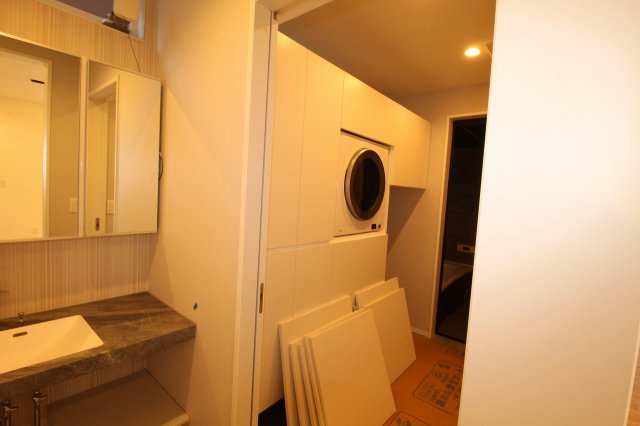 小津町　新築戸建　４号棟　【内覧可能】の脱衣所