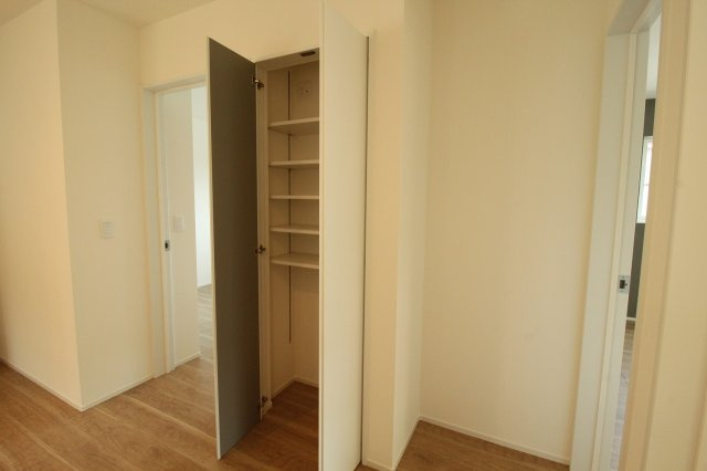 小津町　新築戸建　４号棟　【内覧可能】の収納|2Ｆ　ホール