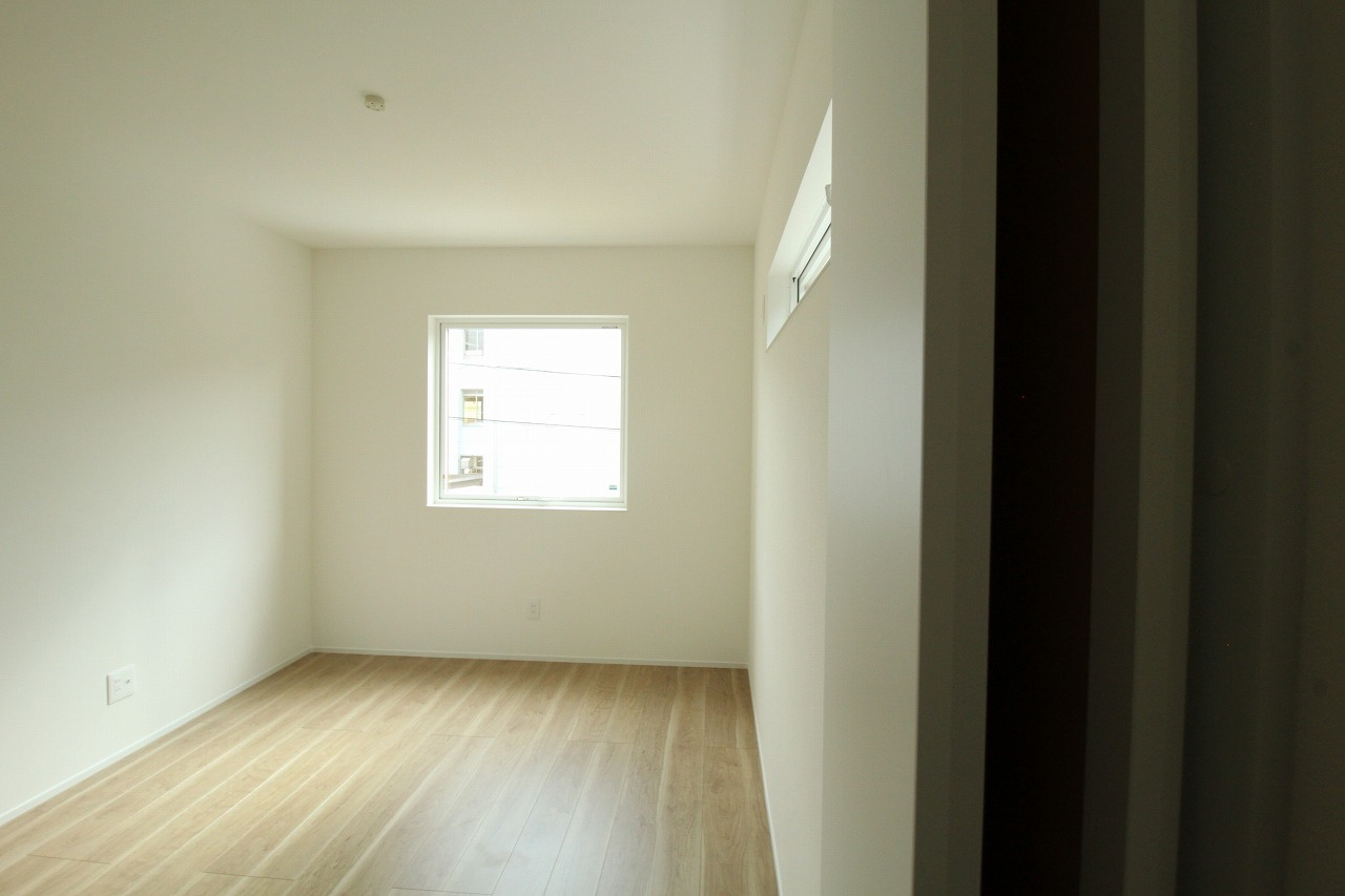 小津町　新築戸建　４号棟　【内覧可能】の洋室|2Ｆ　南西の部屋　5.96帖