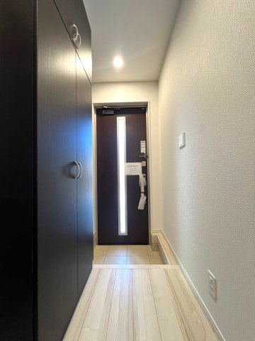 東大和市立野戸建０１の玄関