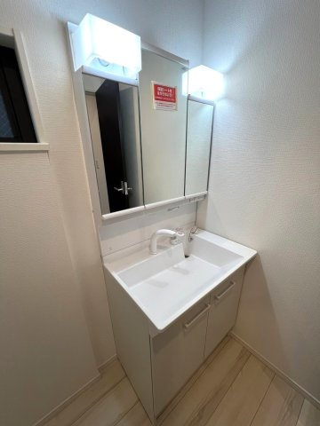 東大和市立野戸建０１の洗面所