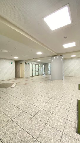 グランドハイツ甲陽園のエントランス