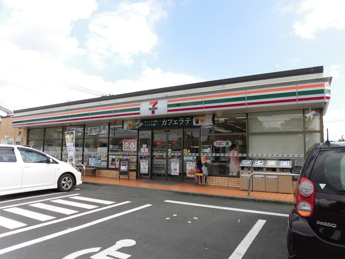 ジェネス カミムラ|セブンイレブン三股樺山店 ４２５ｍ