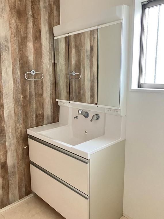 上小町戸建の洗面所