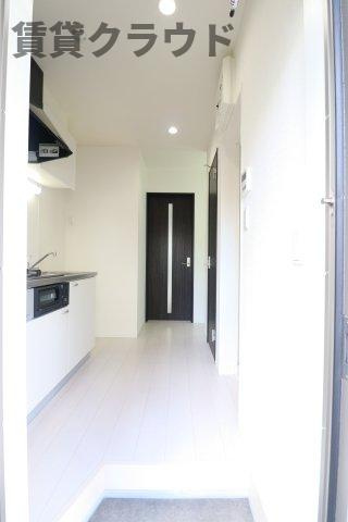 メゾンドジュネス大森台の玄関|収納もある玄関です