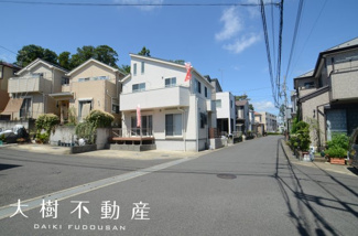 【前面道路含む現地写真】