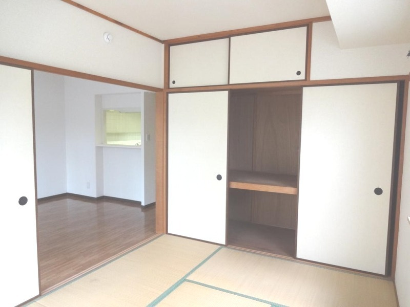 ヒルズ南戸塚3の和室