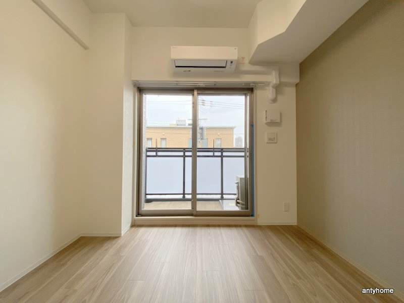 プレサンス野江内代ペルティエ　仲介手数料無料の居間・リビング