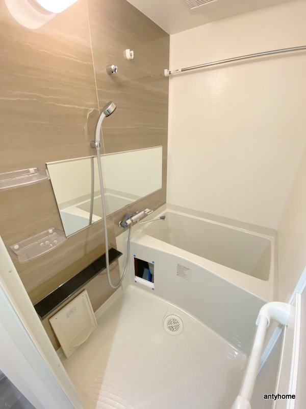 プレサンス野江内代ペルティエ　仲介手数料無料の浴室