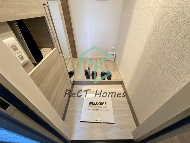 D-PLACE神田町の玄関