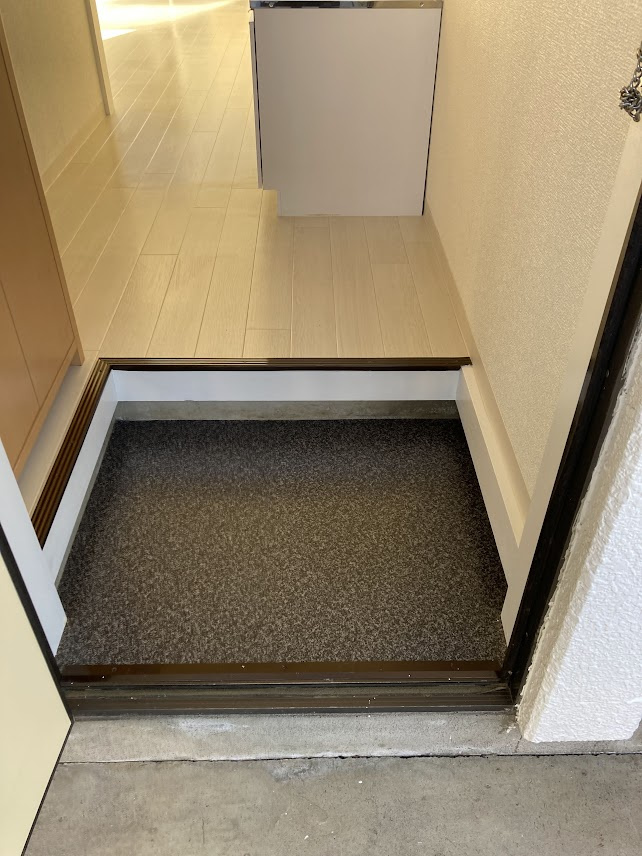 サンハイツワカバの玄関|写真は他室