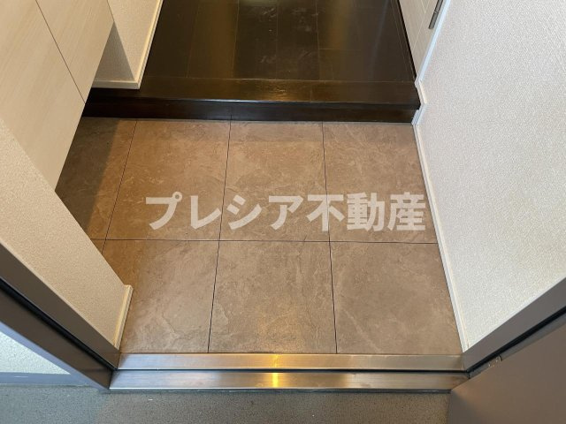 MINT甲子園三番町の玄関