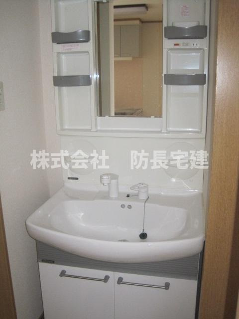 ＮＫハイツの洗面所|脱衣スペースもあります