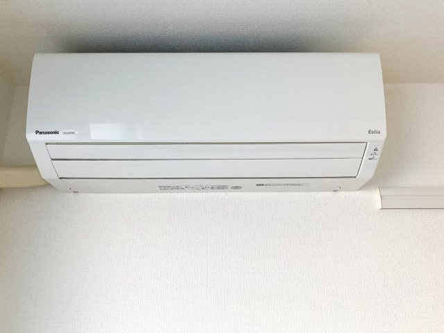 【設備】 | サニーガーデン | エアコン1基
別室の同設備写真を使用しております。現況優先となります。
