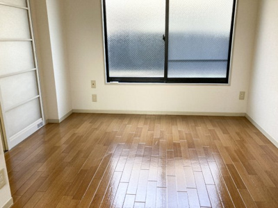 【洋室】 | サニーガーデン | 別室の同設備写真を使用しております。現況優先となります。
