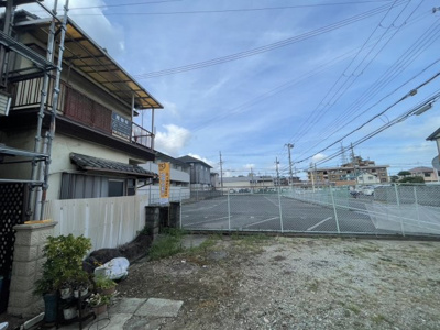 【前面道路含む現地写真】 | 岸和田市下池田町2丁目・駐車場用地 | 前面道路含む現地写真です