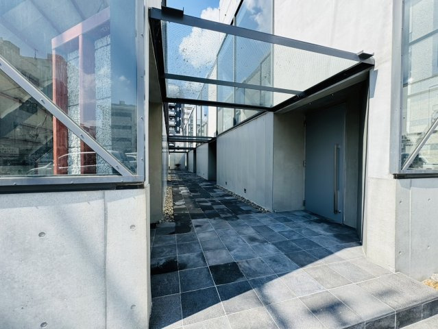 アルファサイトの外観