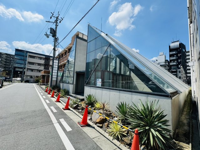 アルファサイトの外観