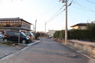 【前面道路含む現地写真】