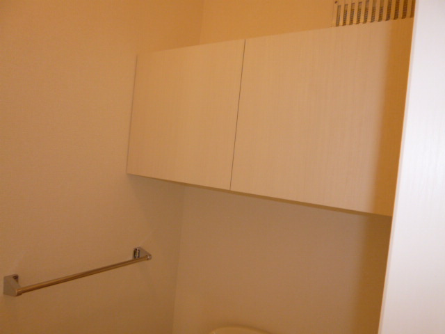 ジョイフルタウン西岡のトイレ|トイレ収納