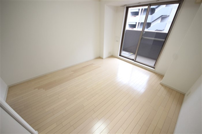 【洋室】 | S-RESIDENCE　Hommachi Marks