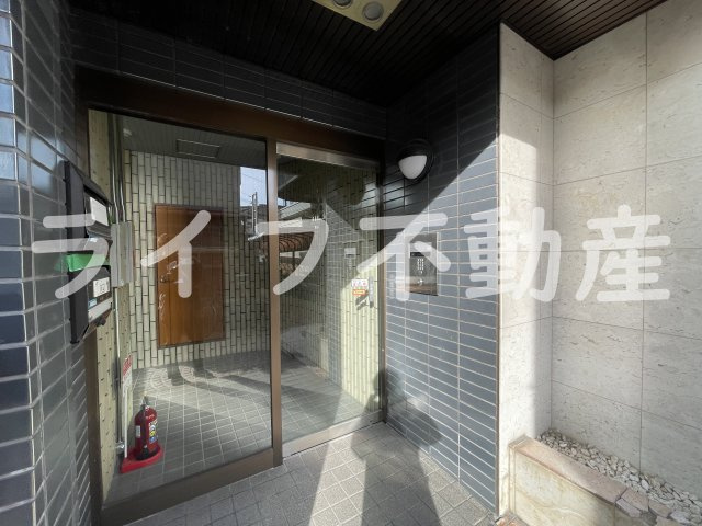 ラフォーレ大蓮のエントランス|建物の内部です