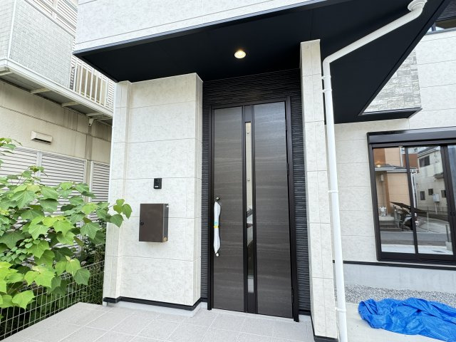松戸市新作新築戸建（新作５期）のエントランス|エントランス・玄関ポーチ