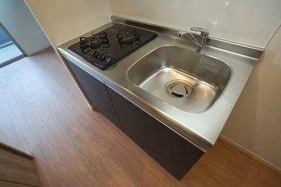 【キッチン】 | 仲介手数料０円！初期費用が安いプライスホーム！アルティザ博多南リバーフロント