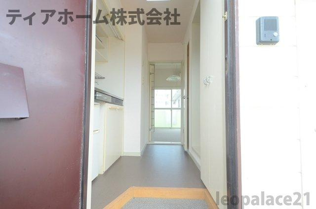 レオパレスまさごの玄関