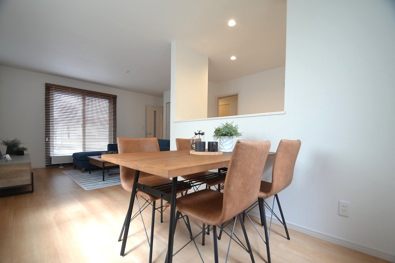 新琴似10条4丁目　2号棟の居間・リビング