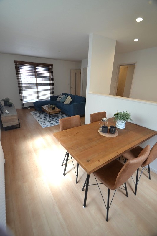 新琴似10条4丁目　2号棟の居間・リビング