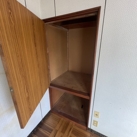 室蘭市宮の森町2丁目5－5戸建の収納