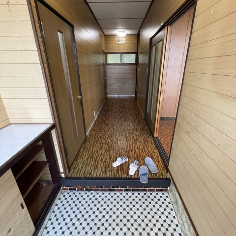 室蘭市宮の森町2丁目5－5戸建の玄関