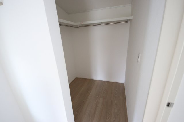 《仲介手数料無料》緑区大字三室7207-2新築一戸建ての収納|撮影日 2024年8月26日 12:20 晴れ