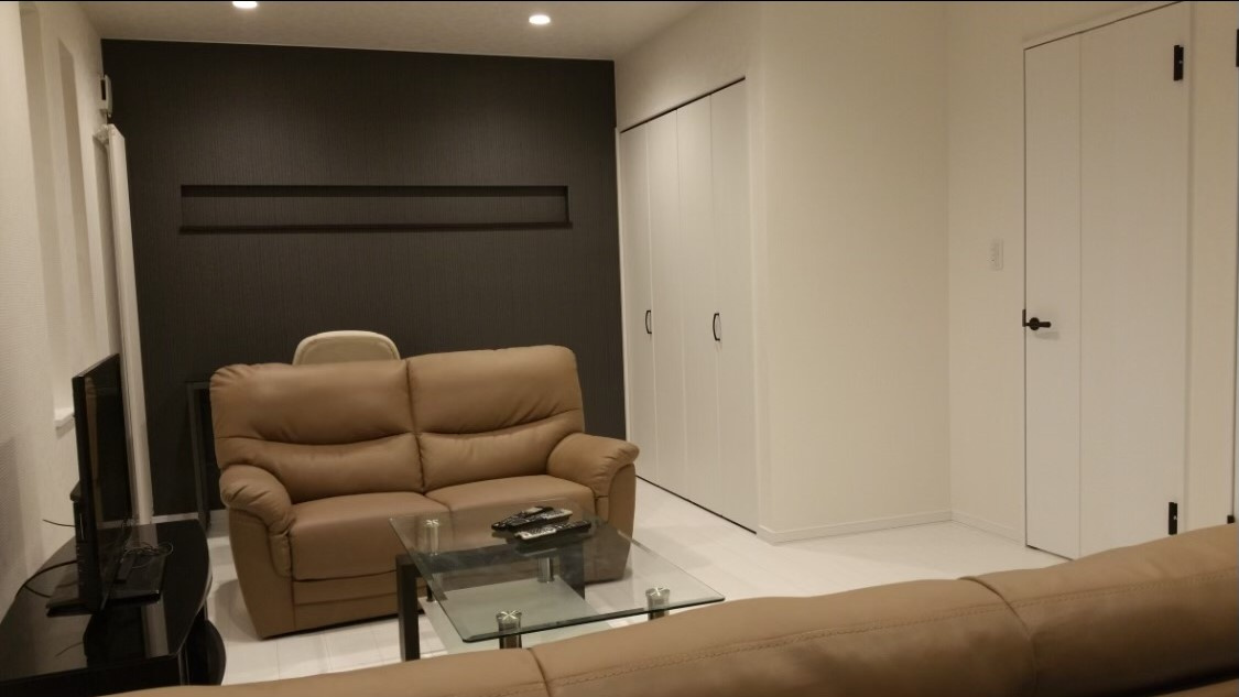 堀川町　「家は品質！」当社施工の中古住宅　2015年築　4LDKのその他共用部分|1Fリビング風　応接セット