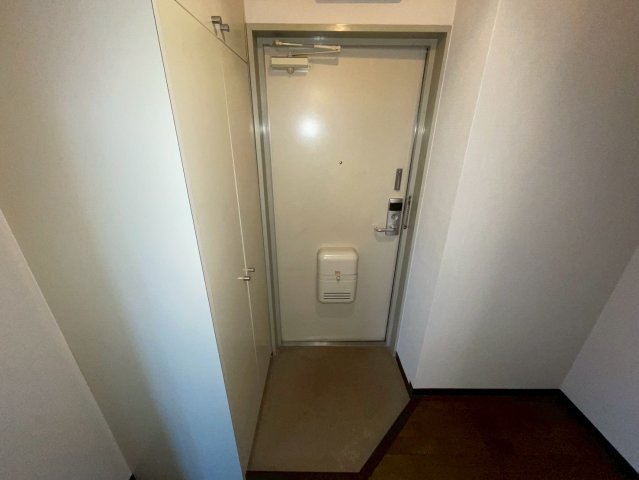 ロフティ岡田の玄関