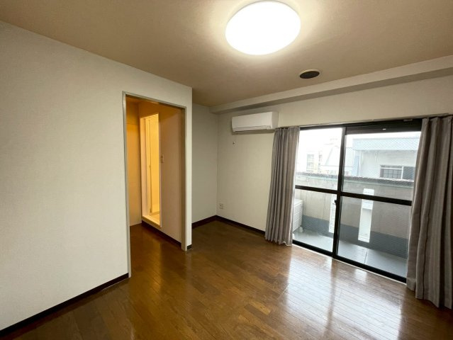 ロフティ岡田の居間・リビング