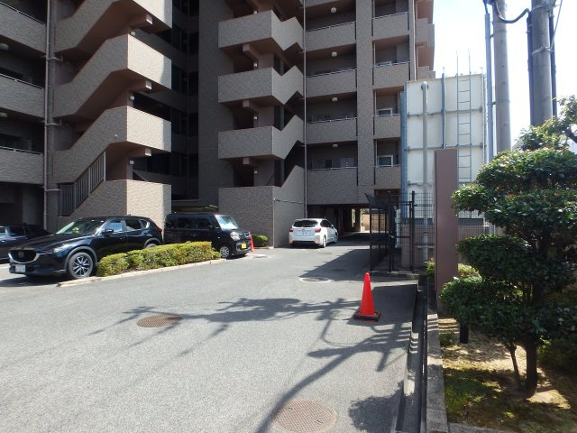 アルファステイツ倉敷駅前の駐車場