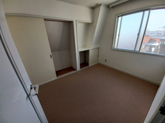 【洋室】 | 三恵ハウスB