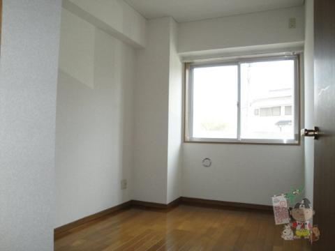 グリーンビレッジ北方の居間・リビング|洋室