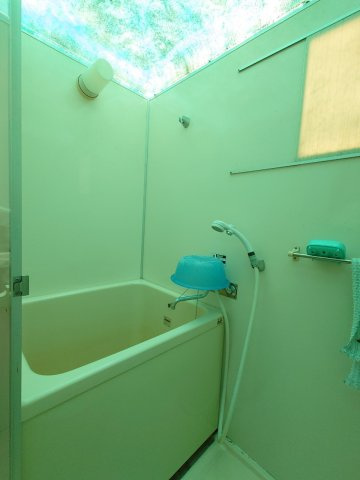 ◆緑豊かな住環境◆畑や栗の木のある広い約１００坪の敷地◆平家建◆駐車スペースあり◆京丹波町中台土橋の浴室|浴室