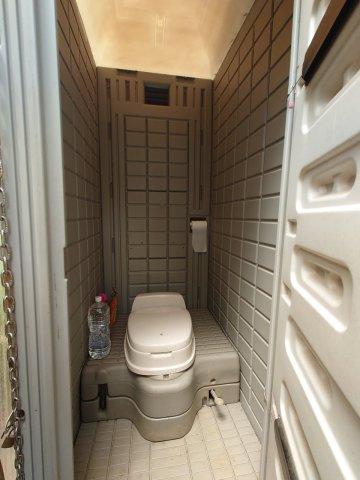 ◆緑豊かな住環境◆畑や栗の木のある広い約１００坪の敷地◆平家建◆駐車スペースあり◆京丹波町中台土橋のトイレ|トイレ