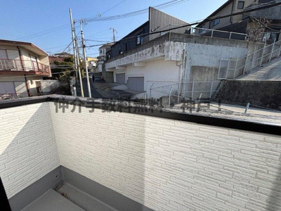 【バルコニー】 | 神戸市垂水区舞子坂3丁目　新築戸建　仲介手数料無料！ | 暖かな日差しのふりそそぐバルコニー