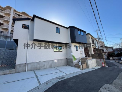 【前面道路含む現地写真】 | 神戸市垂水区歌敷山4丁目　新築戸建2号棟　仲介手数料無料！ | 前面道路含む現地写真です