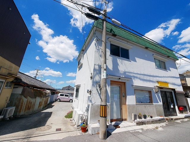 辻村店舗（紀寺町）の外観|外観は落ち着いています