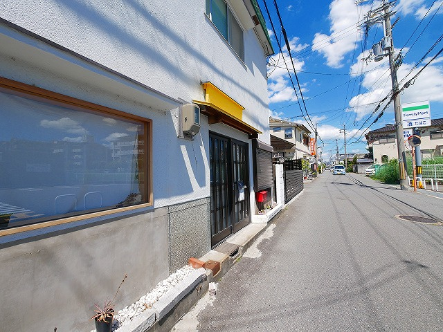 辻村店舗（紀寺町）の外観|外観は落ち着いています