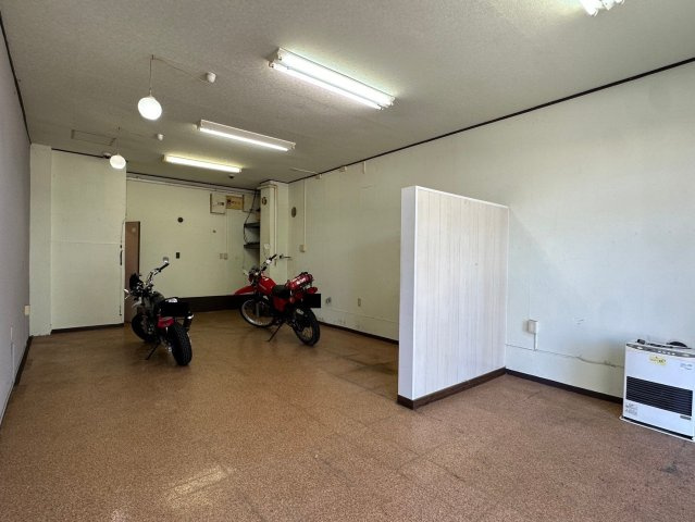 AK愛国（1階事務所・2階居室　上下セット貸し）のロビー