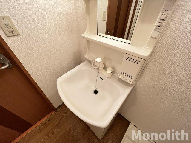 メゾンコンフォールの独立洗面台