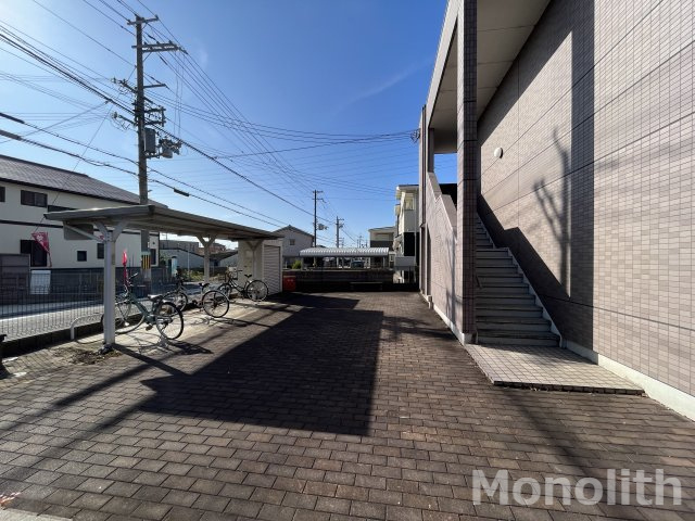 メゾンコンフォールの駐車場