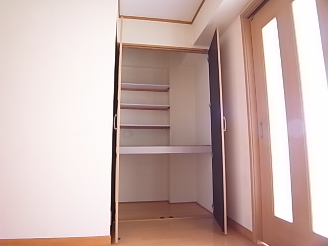 舞子坂ハイムの収納